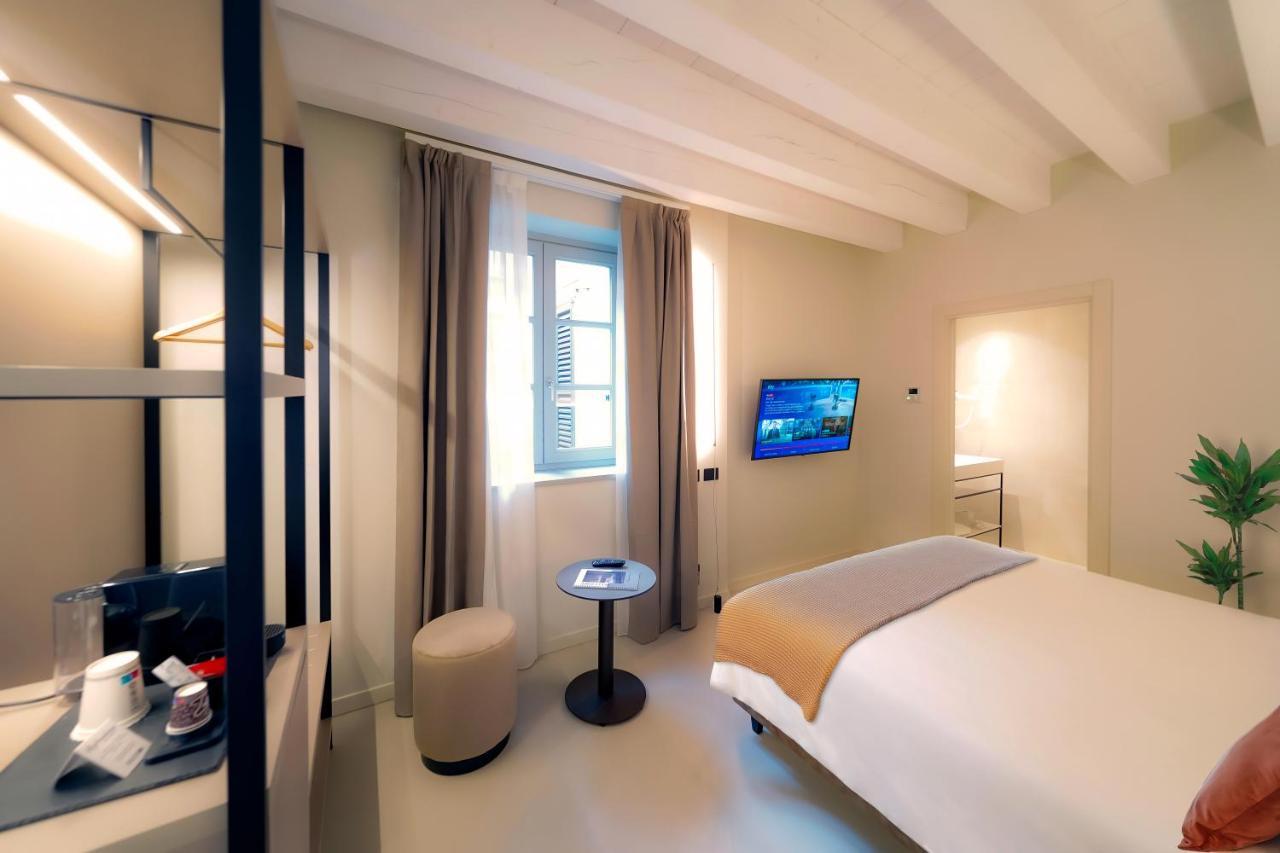Bergamo Inn 21 외부 사진 A room at the hotel