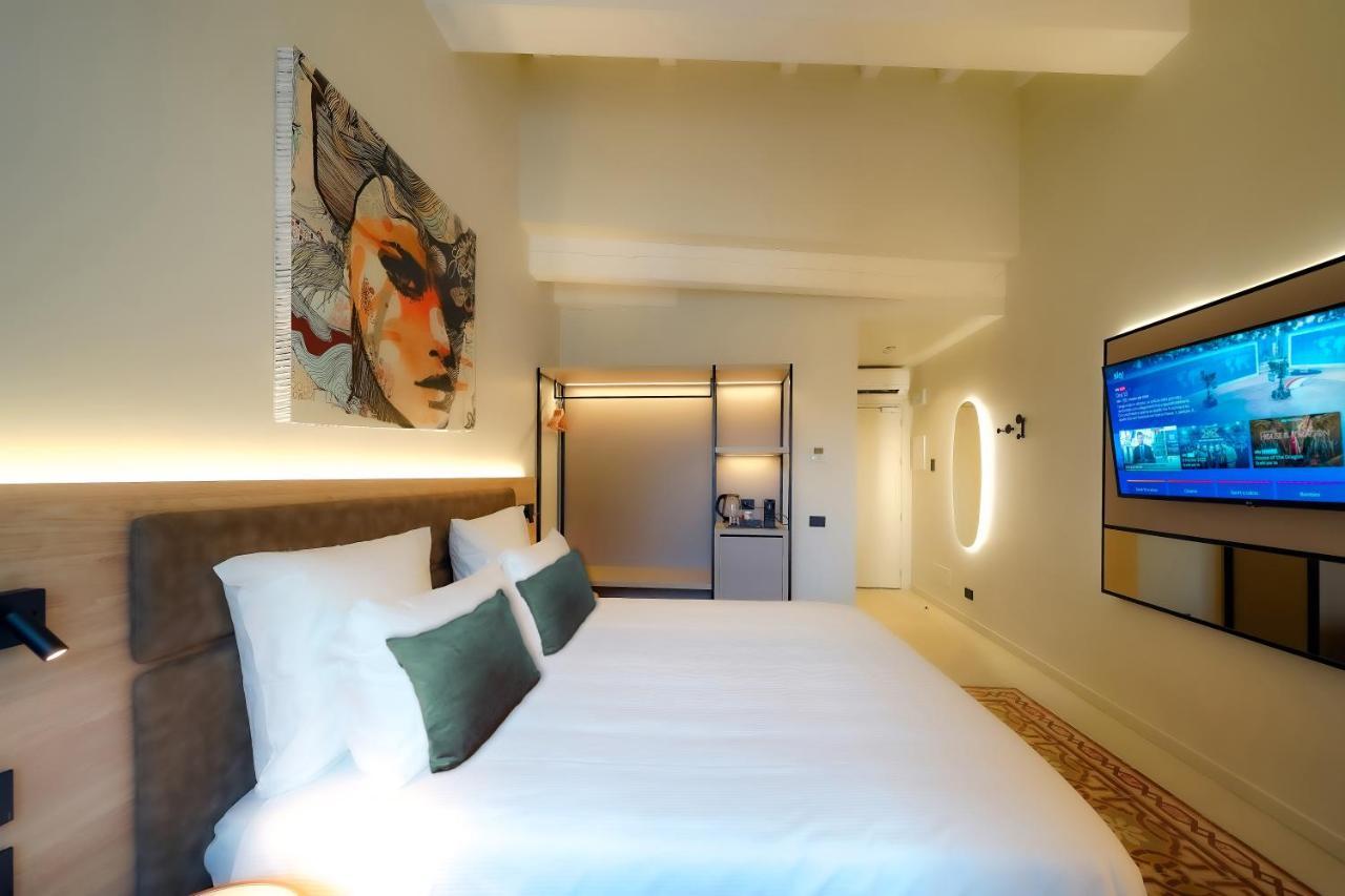 Bergamo Inn 21 외부 사진 Deluxe Room