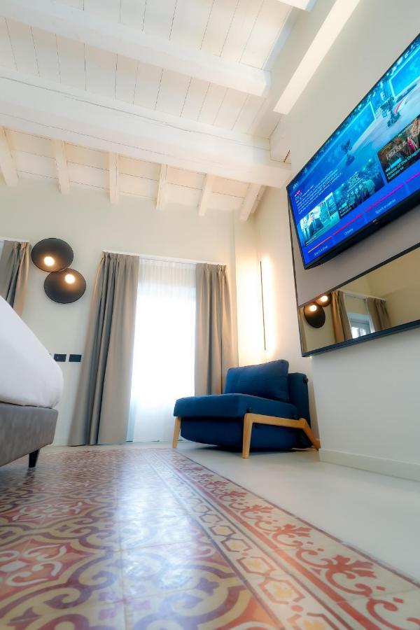 Bergamo Inn 21 외부 사진 A room at the hotel