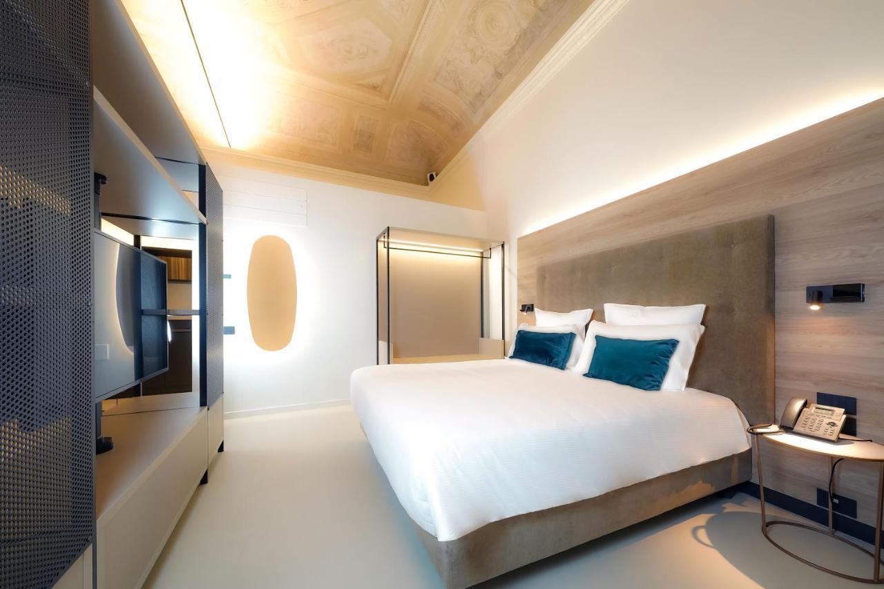 Bergamo Inn 21 외부 사진 A bedroom at the hotel